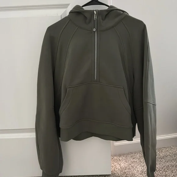 Lululemon Scuba Quarter Zip - Picture 2 of 5